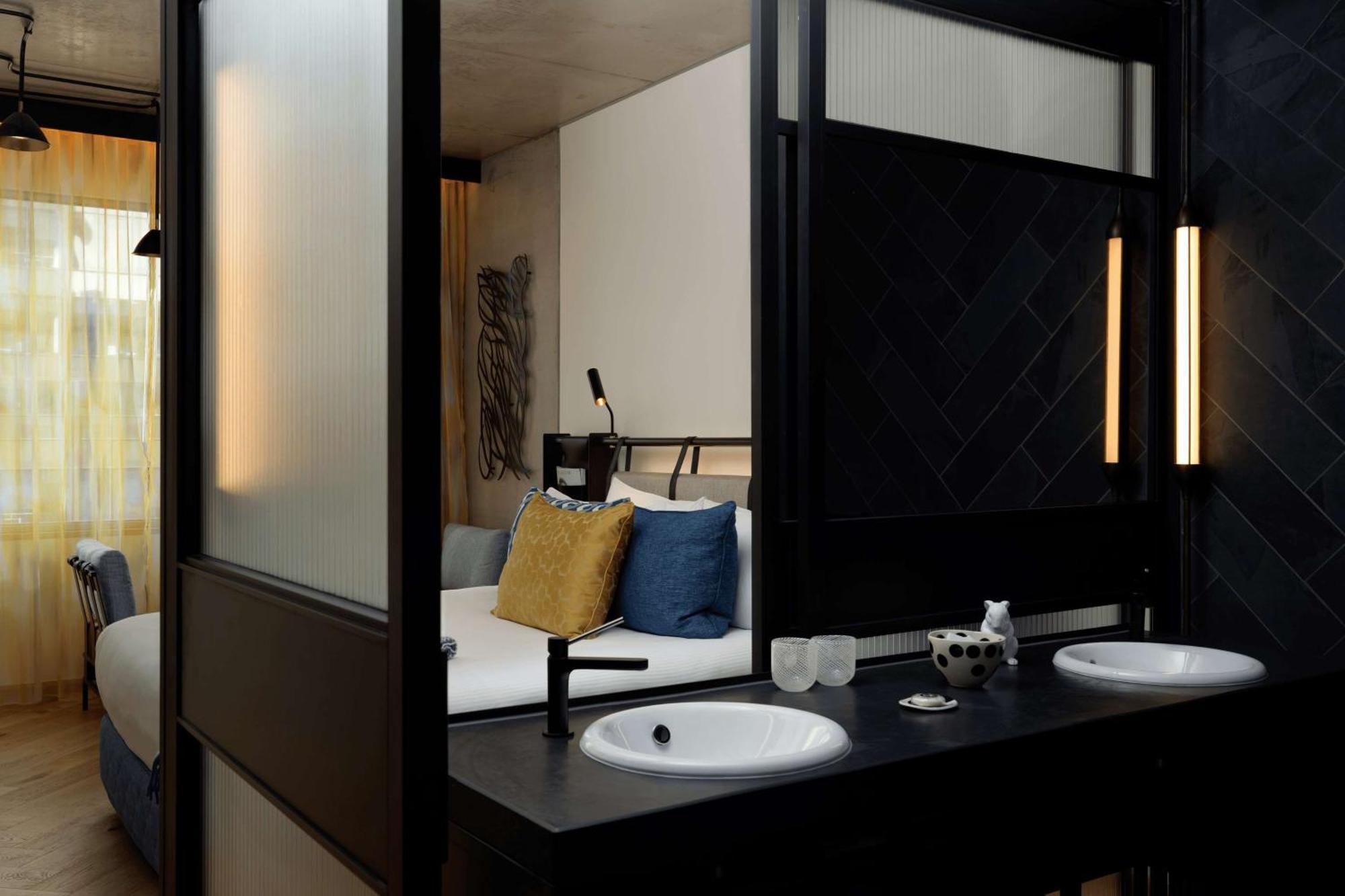 Hotel Qt Melbourne Zewnętrze zdjęcie Bathroom