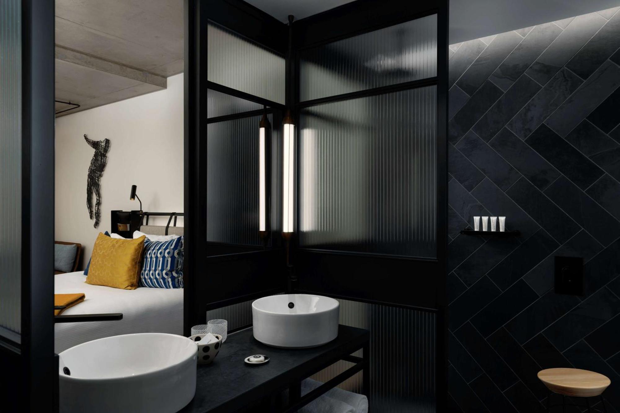 Hotel Qt Melbourne Zewnętrze zdjęcie Bathroom
