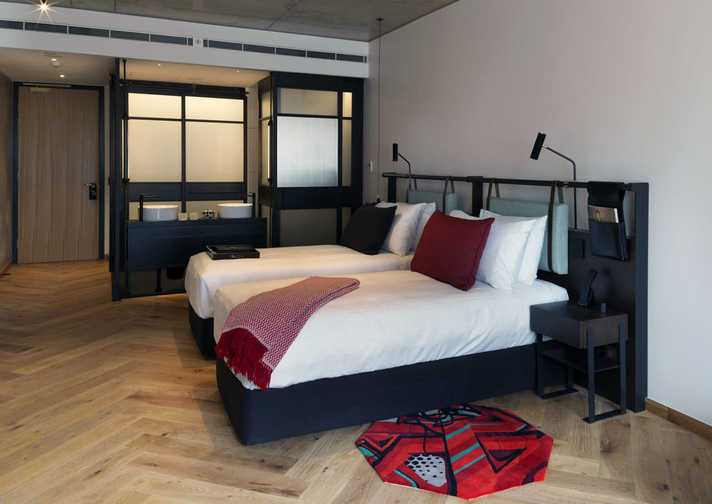 Hotel Qt Melbourne Zewnętrze zdjęcie A room at the hotel